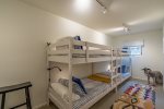 Guest Bedroom - Bunk beds